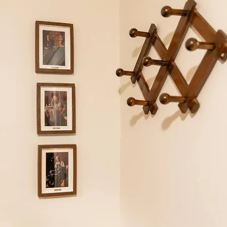 Casa Do Muro Alto *